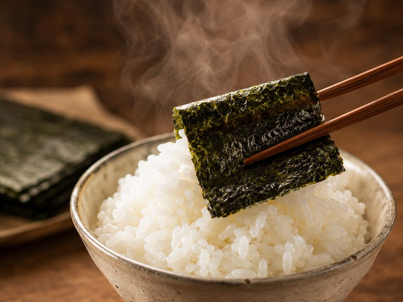 炊きたてご飯と焼海苔
