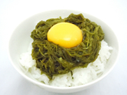 メカブ丼はつるっとイケて、非常に美味